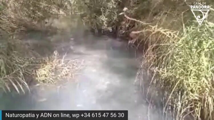 Límpiate el aura en este río de azufre(S)!Estás aquí… conéctte(el S puede no ser por el blanco) (BQ)